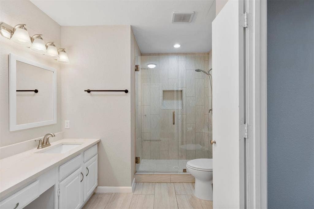 2101 Covered Wagon Drive, Plano, TX 75074 2101 Covered Wagon Drive, Plano, TX 75074