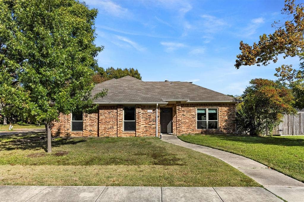 2101 Covered Wagon Drive, Plano, TX 75074 2101 Covered Wagon Drive, Plano, TX 75074