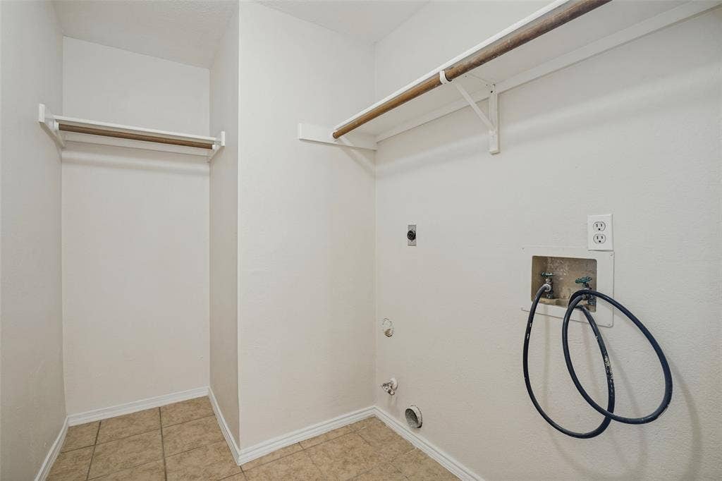 6522 White Oak Drive, Rowlett, TX 75089 6522 White Oak Drive, Rowlett, TX 75089