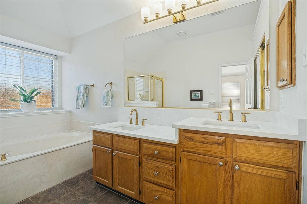 6522 White Oak Drive, Rowlett, TX 75089 6522 White Oak Drive, Rowlett, TX 75089