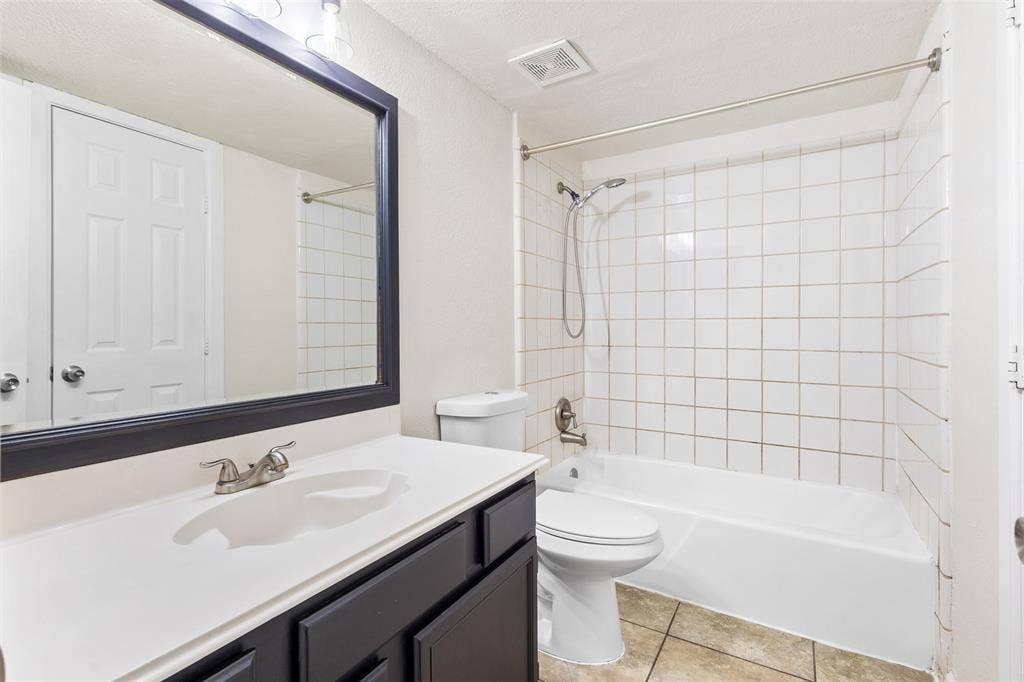 2804 Spring Valley Drive, Bedford, TX 76021 2804 Spring Valley Drive, Bedford, TX 76021