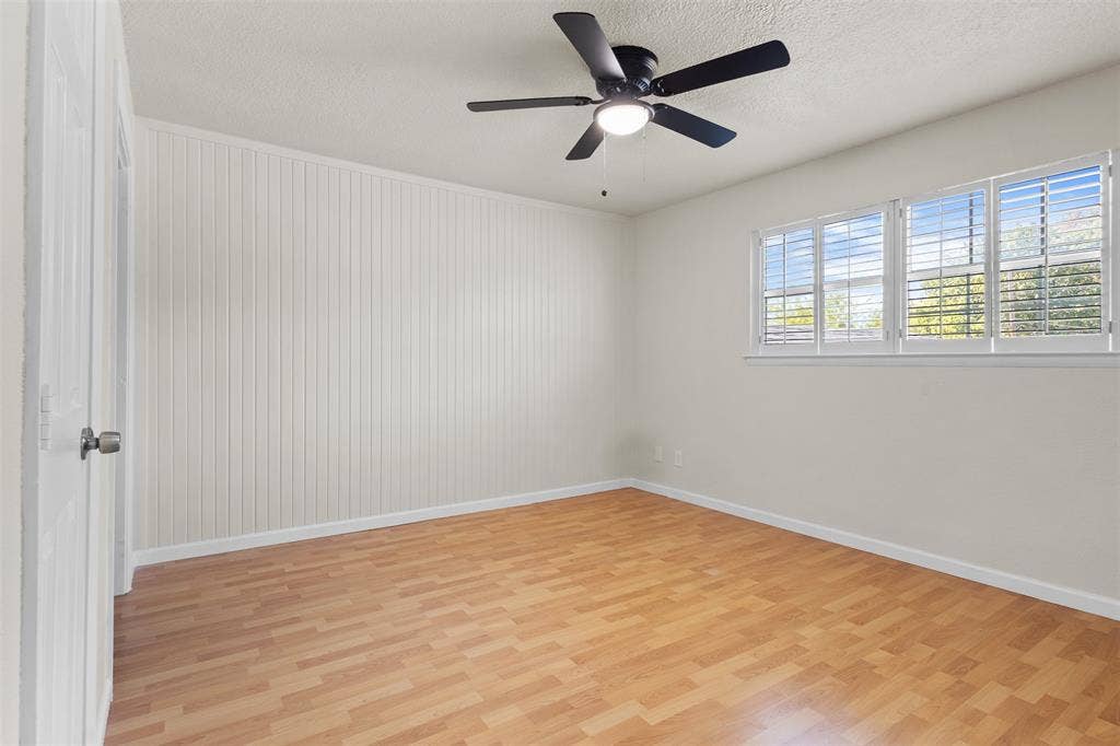 2804 Spring Valley Drive, Bedford, TX 76021 2804 Spring Valley Drive, Bedford, TX 76021