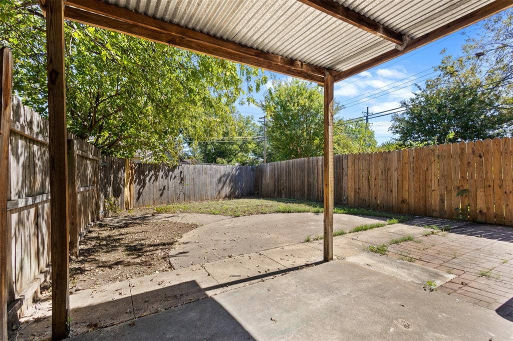 2804 Spring Valley Drive, Bedford, TX 76021 2804 Spring Valley Drive, Bedford, TX 76021