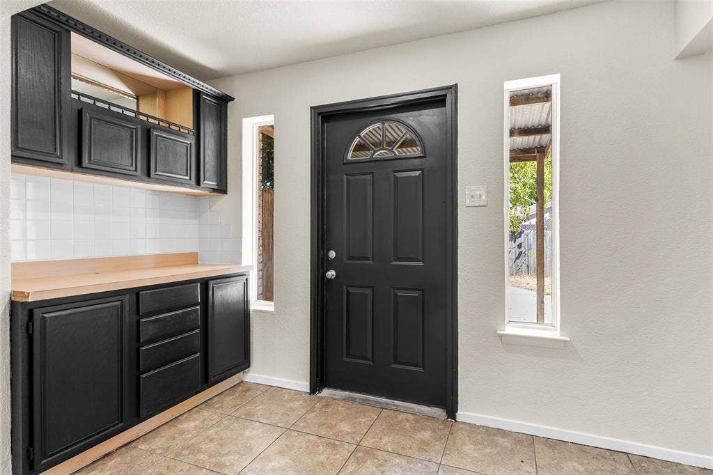 2804 Spring Valley Drive, Bedford, TX 76021 2804 Spring Valley Drive, Bedford, TX 76021