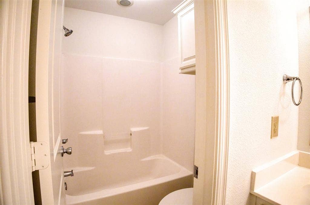 1708 S Waco Street, Van Alstyne, TX 75495