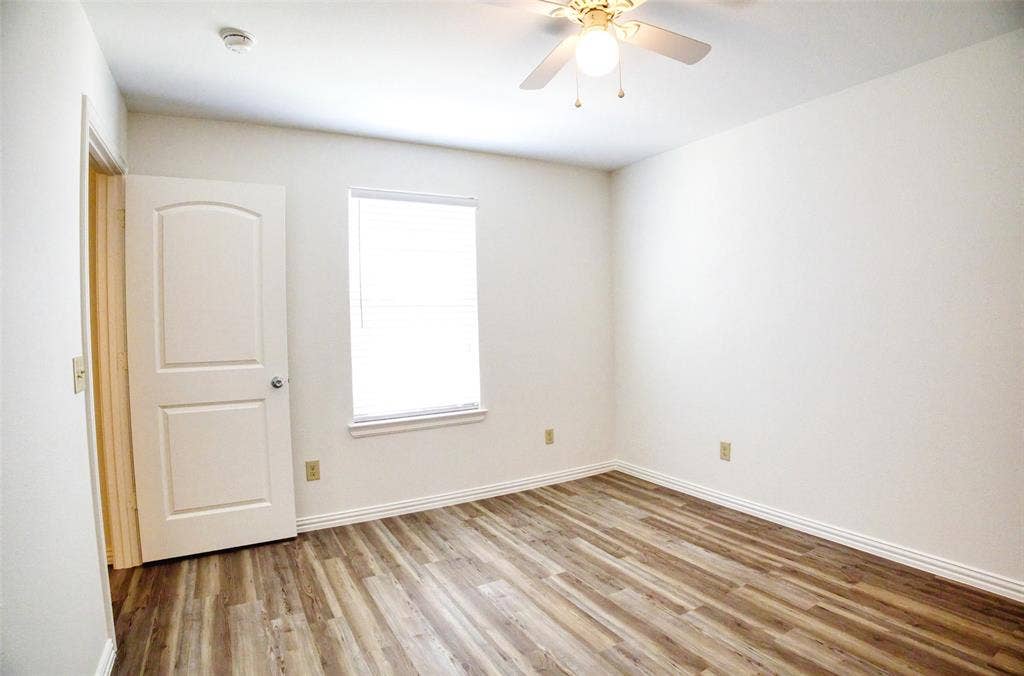 1708 S Waco Street, Van Alstyne, TX 75495