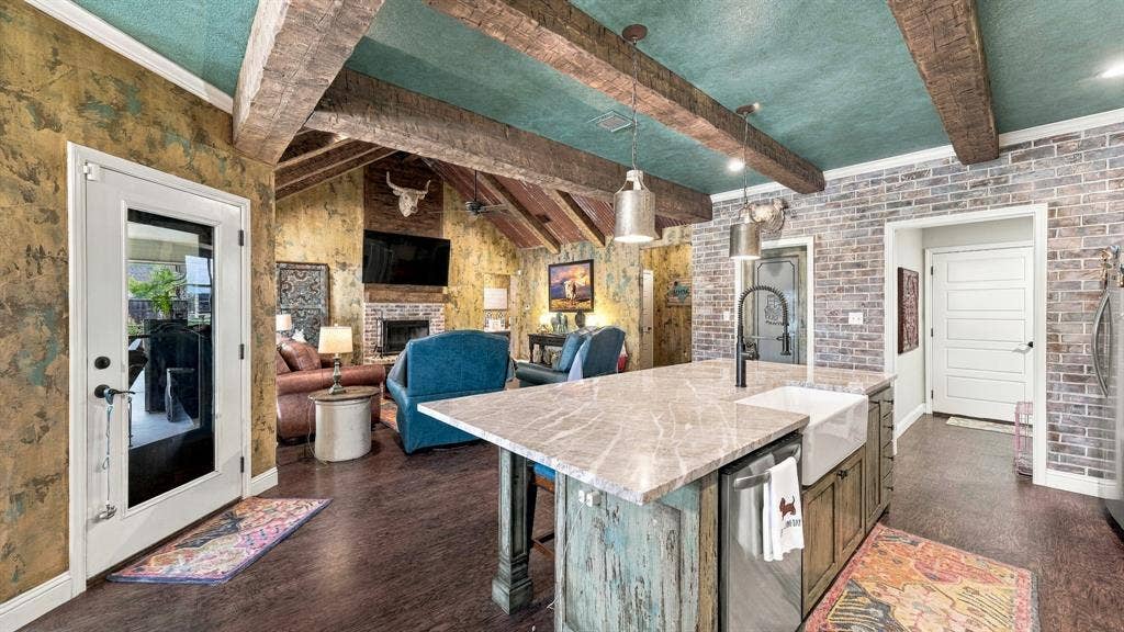 470 Wilson Bend Road, Millsap, TX 76066