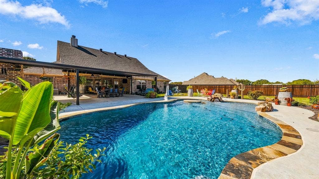 470 Wilson Bend Road, Millsap, TX 76066