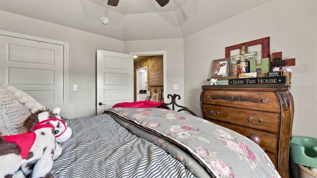 470 Wilson Bend Road, Millsap, TX 76066