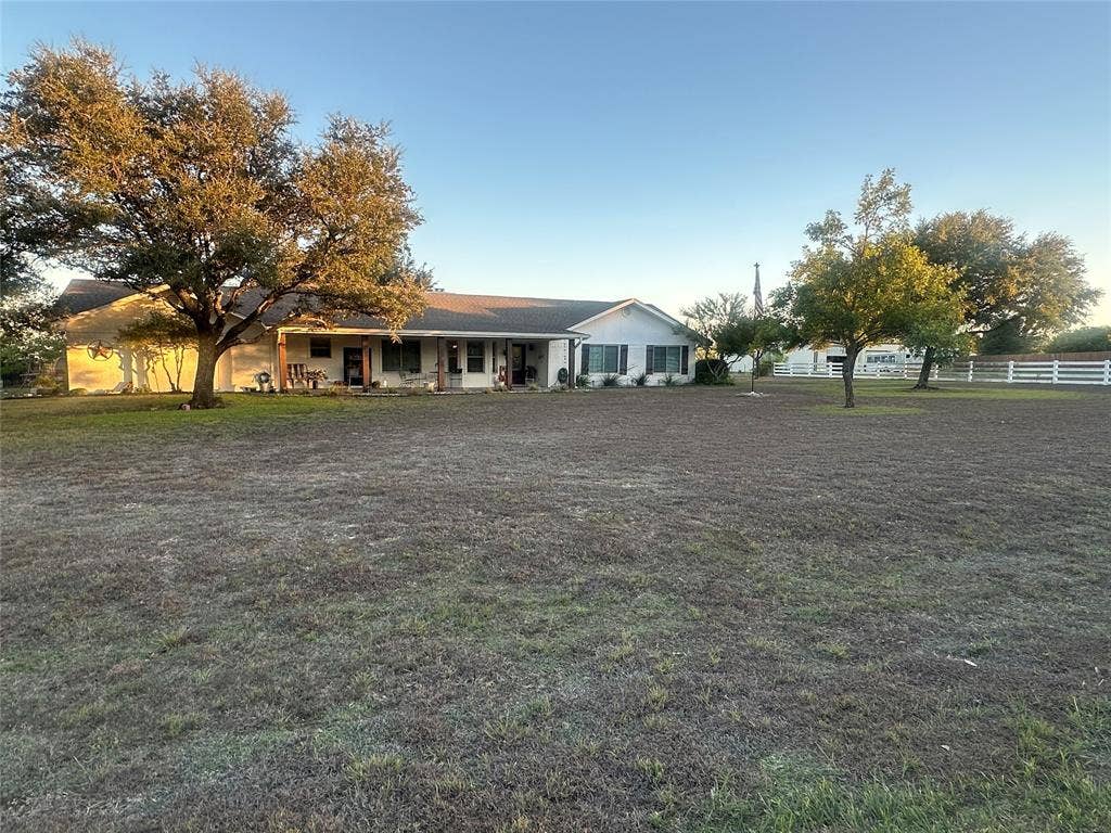 458 Mitchell Road, Lorena, TX 76655 458 Mitchell Road, Lorena, TX 76655