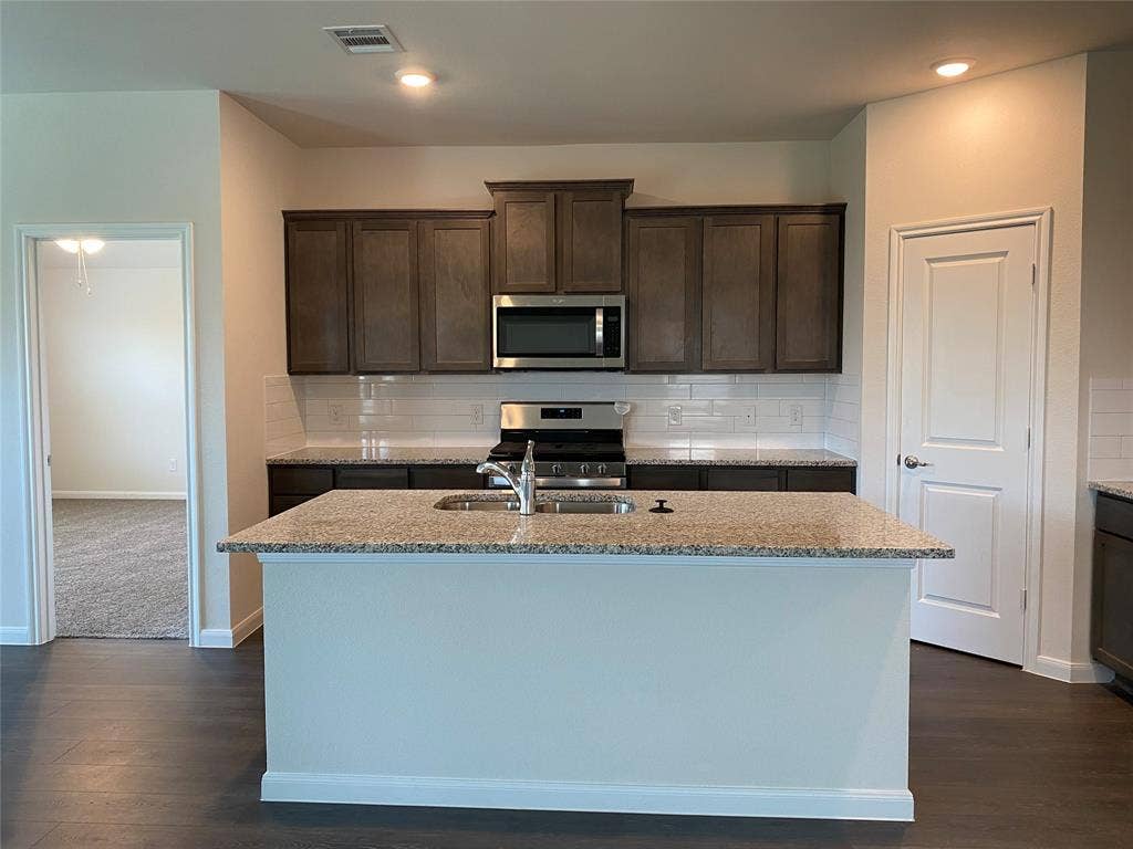 503 Spur Ridge, Princeton, TX 75407