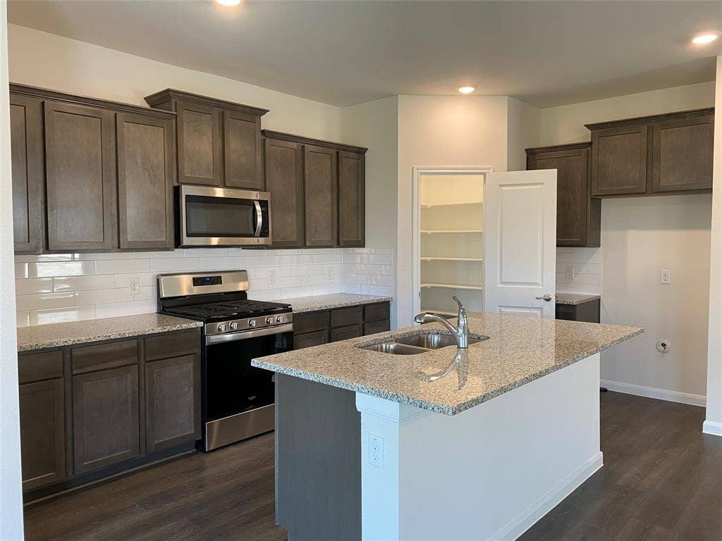 503 Spur Ridge, Princeton, TX 75407