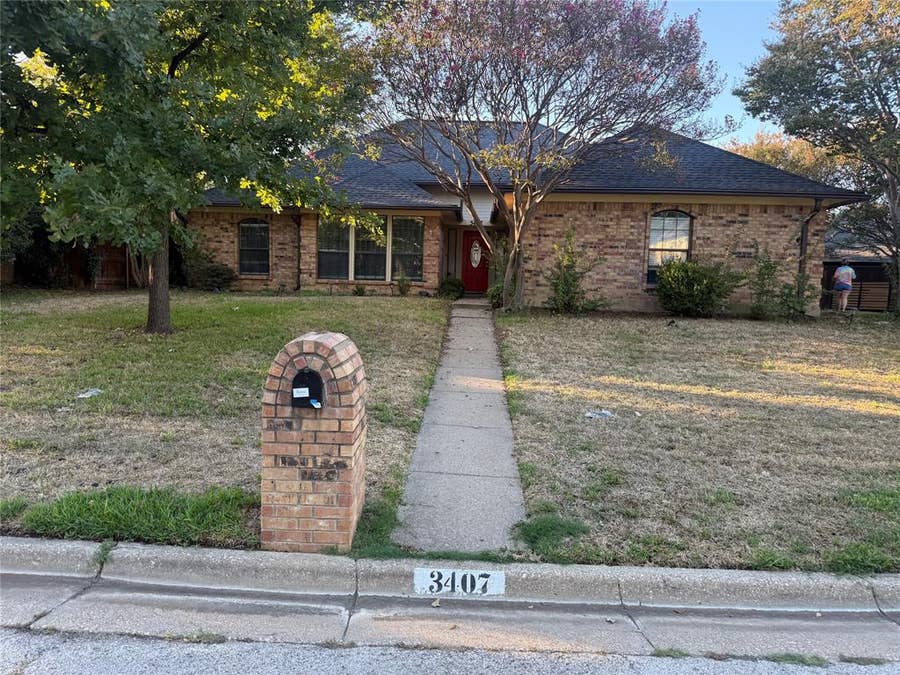Property photo for 3407 Ruidoso Drive, Arlington, TX