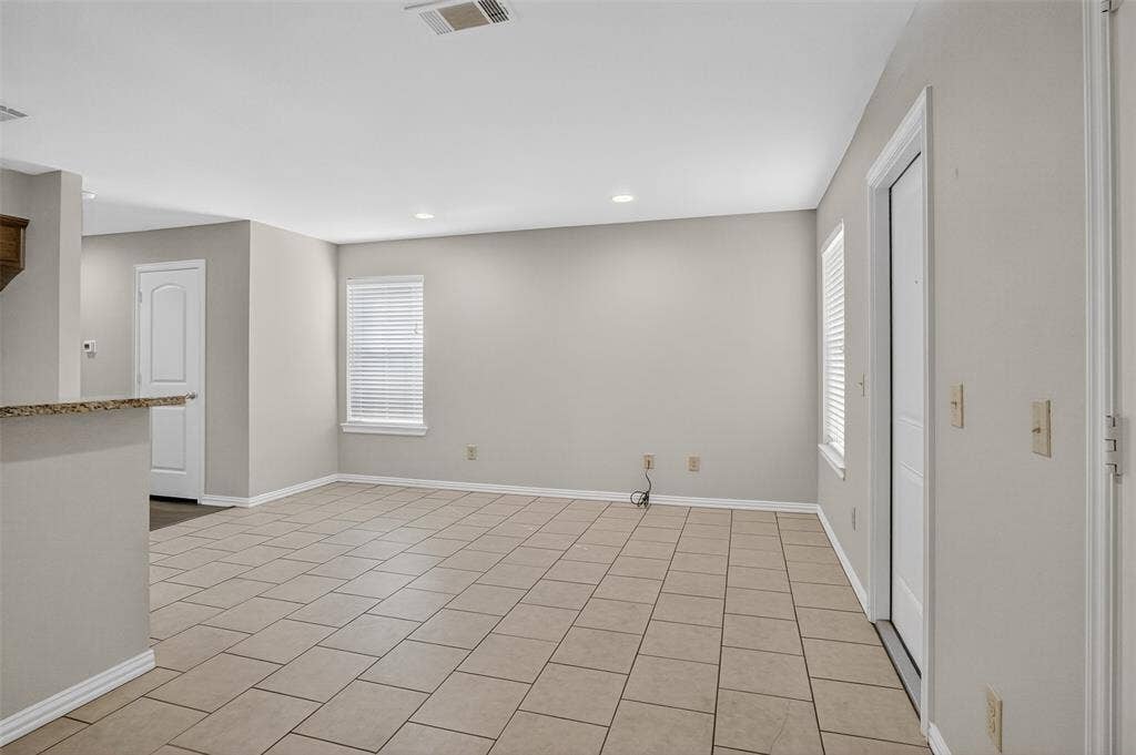 1712 S Waco Street, Van Alstyne, TX 75495 1712 S Waco Street, Van Alstyne, TX 75495