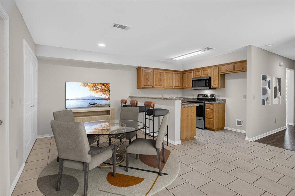 1712 S Waco Street, Van Alstyne, TX 75495 1712 S Waco Street, Van Alstyne, TX 75495