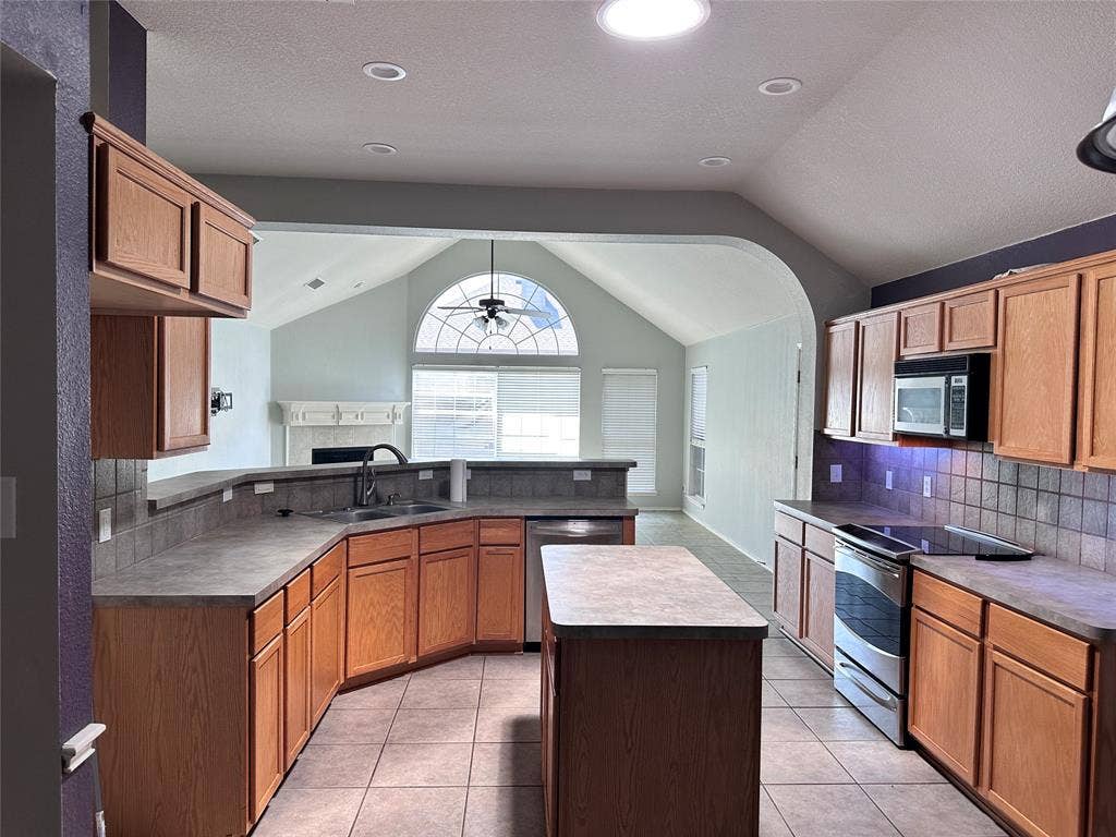 2428 Pheasant Drive, Little Elm, TX 75068