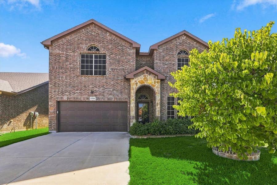 Property photo for 4716 Kendrick Peak Way, Fort Worth, TX