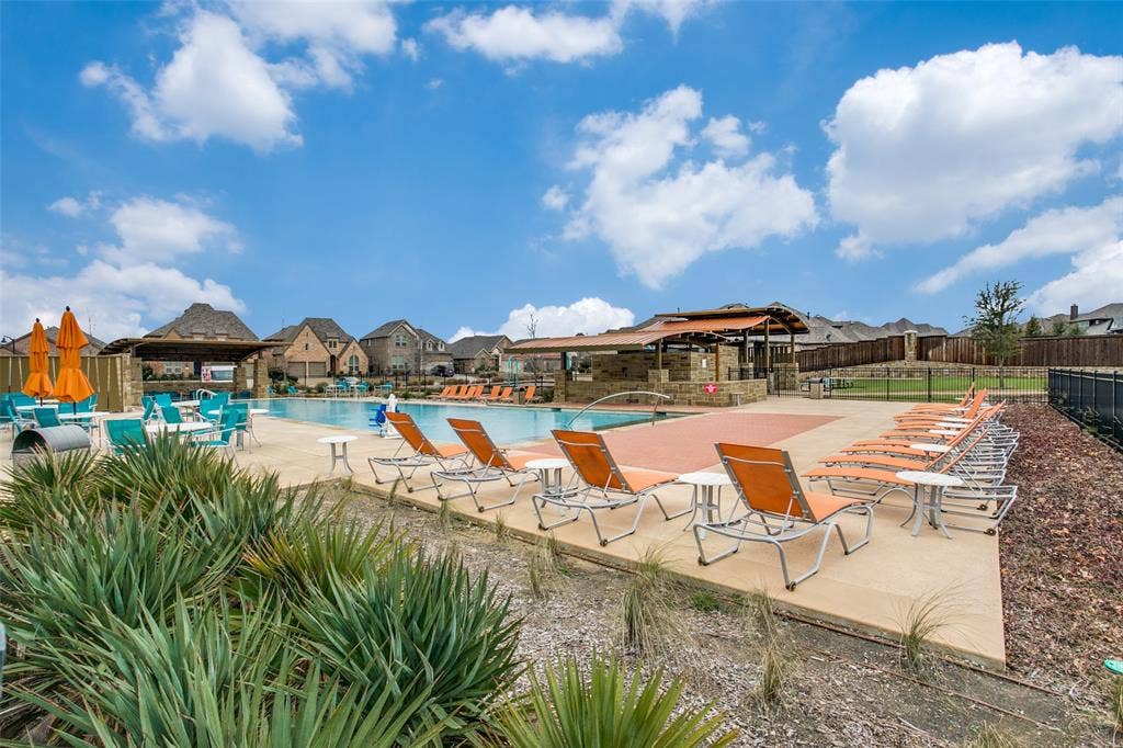 Clubhouse Pool