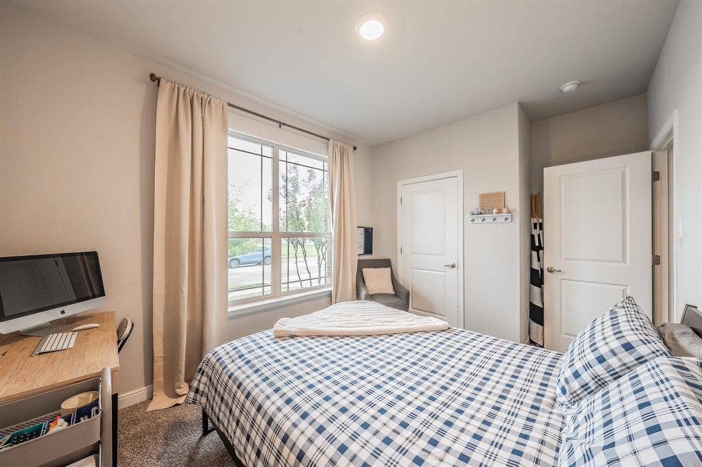 737 Blackhorse Trail, Fort Worth, TX 76247 737 Blackhorse Trail, Fort Worth, TX 76247