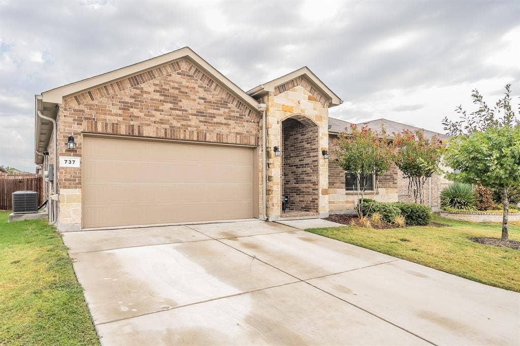 737 Blackhorse Trail, Fort Worth, TX 76247 737 Blackhorse Trail, Fort Worth, TX 76247