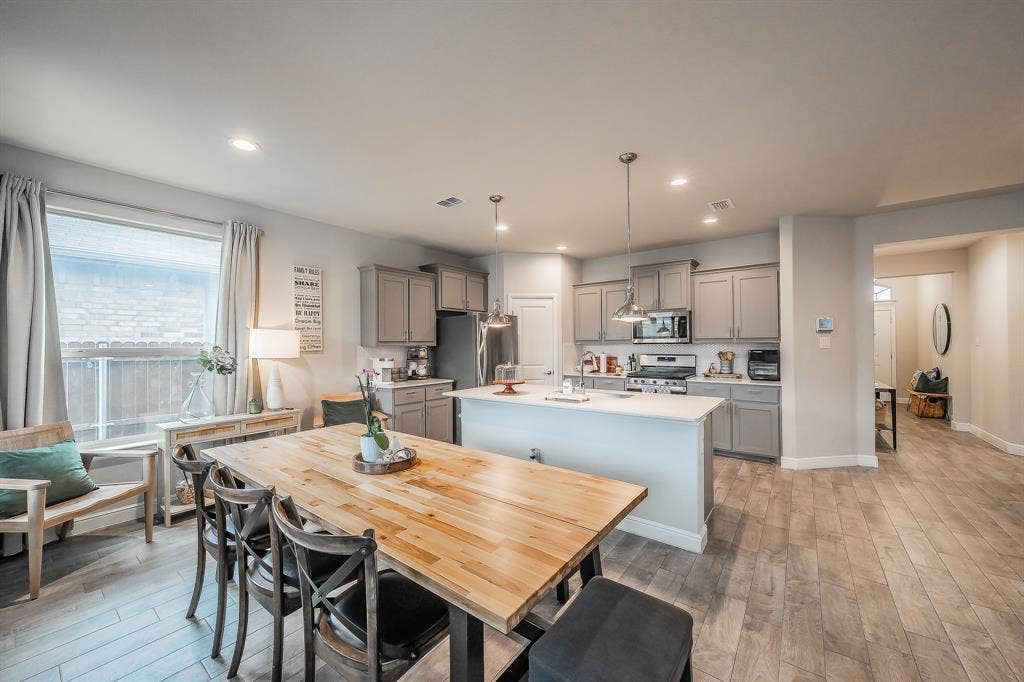 737 Blackhorse Trail, Fort Worth, TX 76247 737 Blackhorse Trail, Fort Worth, TX 76247