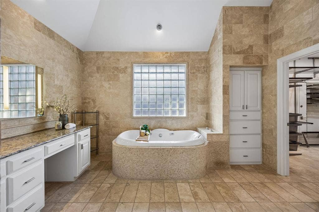 4013 Bobbin Lane, Addison, TX 75001