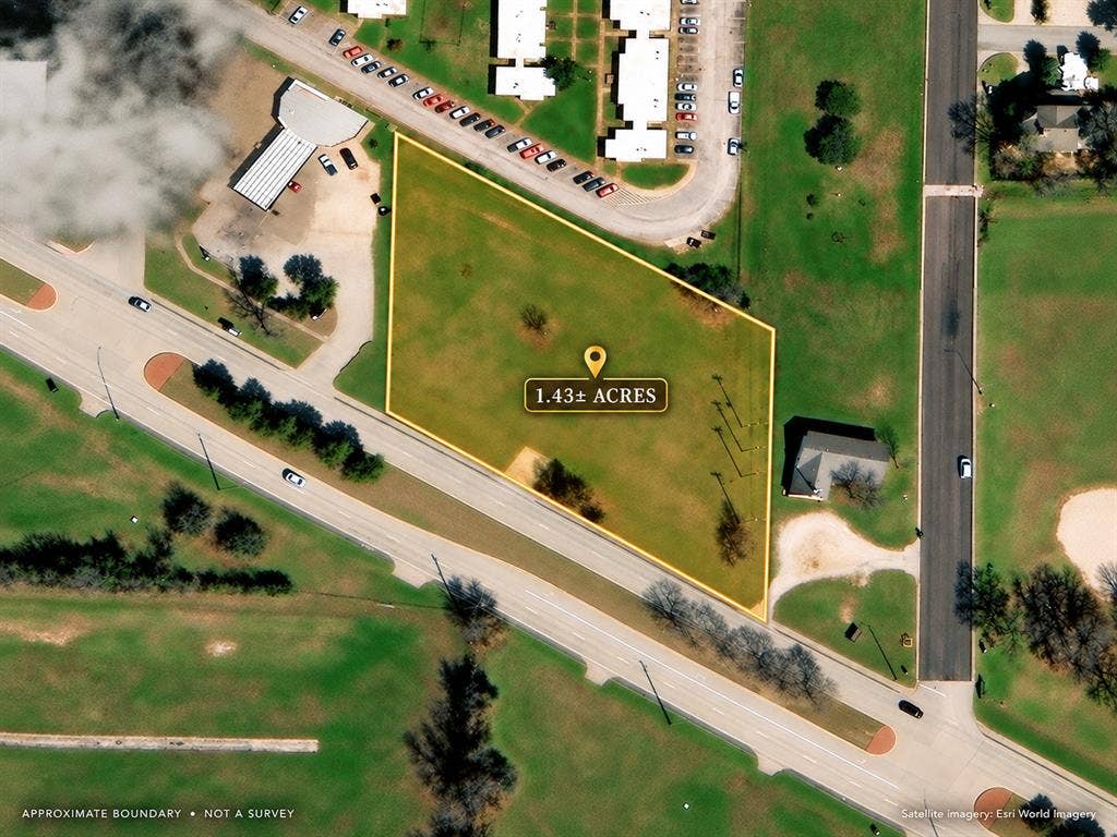 3200 N Elm Street, Denton, TX 76207 3200 N Elm Street, Denton, TX 76207