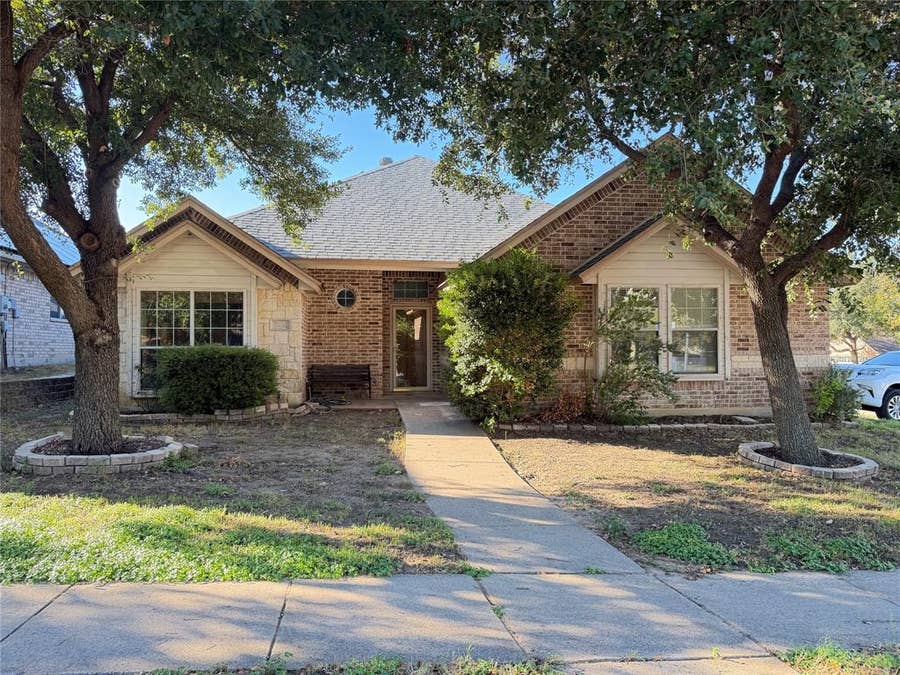 Property photo for 5932 Highcrest Drive, Watauga, TX