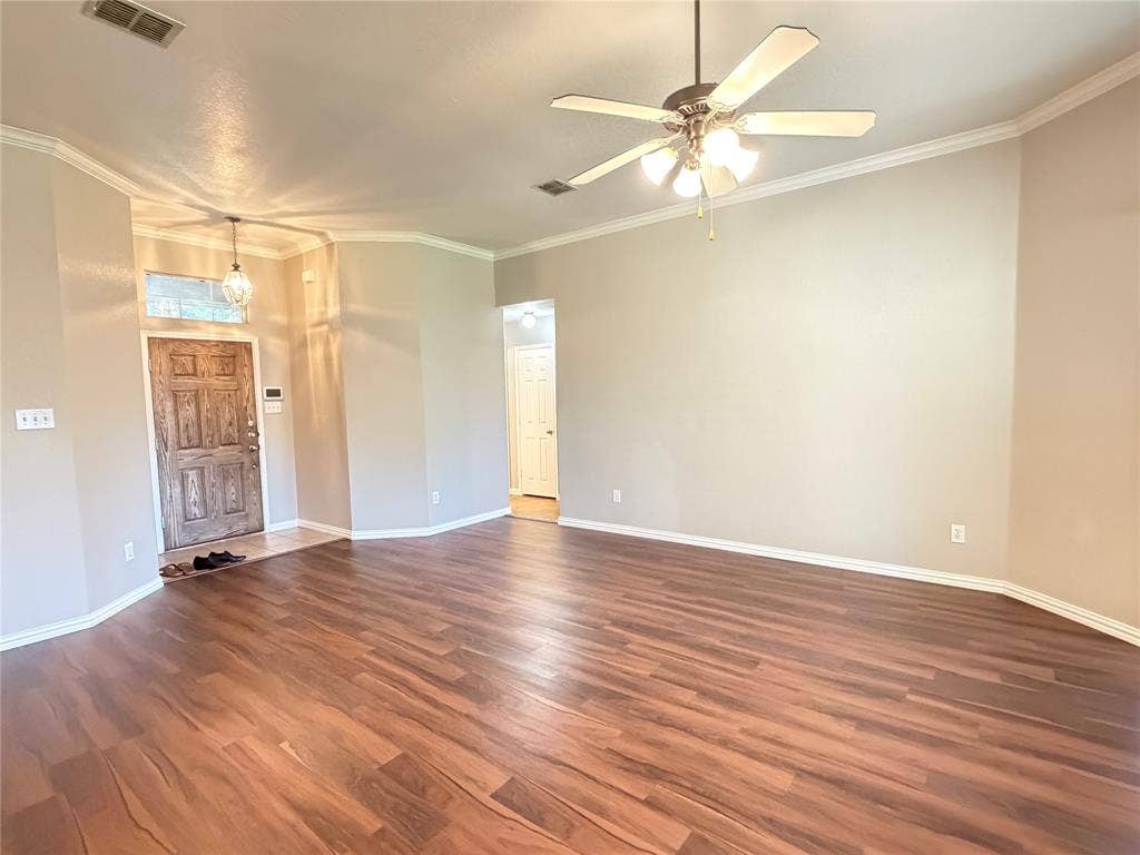 5932 Highcrest Drive, Watauga, TX 76148 5932 Highcrest Drive, Watauga, TX 76148