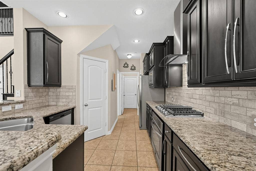 4668 Perthshire Court, Plano, TX 75024 4668 Perthshire Court, Plano, TX 75024