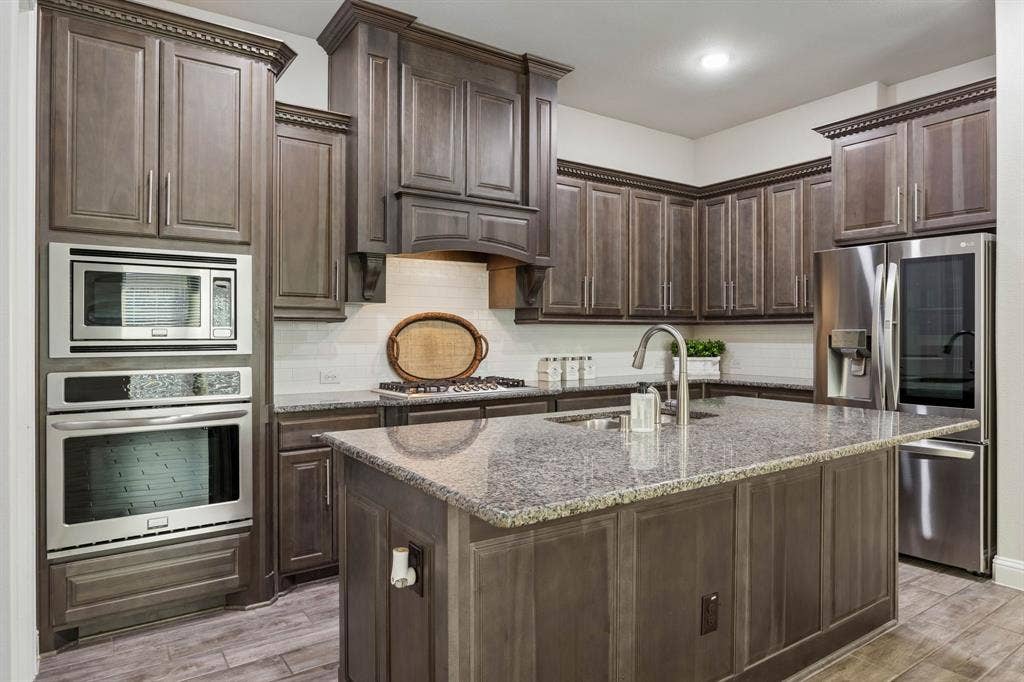 1536 Sonnet Drive, Heath, TX 75126 Kitchen