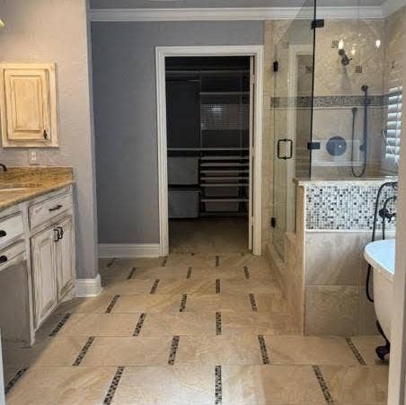 1900 Hackett Creek Drive, McKinney, TX 75072 leads to walk in closet