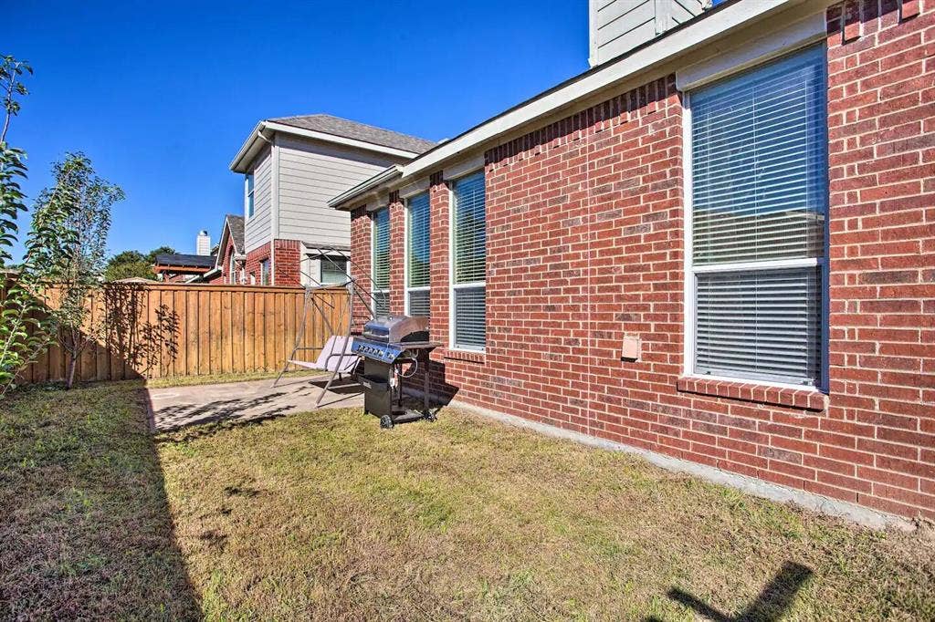 1950 Garrison Way, Garland, TX 75040 Additional content