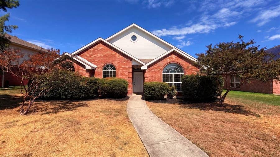 Property photo for 7109 Cottonwood Circle, Sachse, TX