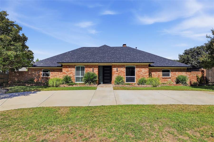 Property photo for 7311 Wester Way, Dallas, TX