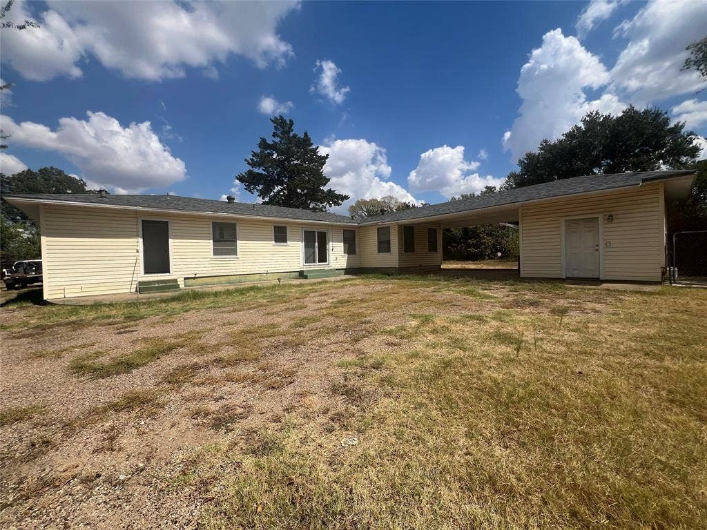 105 Davidson Drive, Terrell, TX 75160 105 Davidson Drive, Terrell, TX 75160