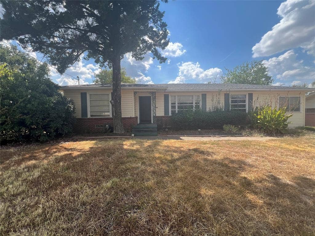 105 Davidson Drive, Terrell, TX 75160 105 Davidson Drive, Terrell, TX 75160