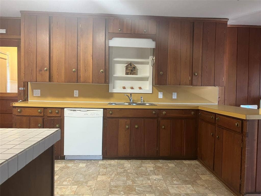 105 Davidson Drive, Terrell, TX 75160 105 Davidson Drive, Terrell, TX 75160