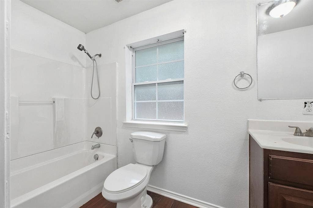 15639 Danson Drive, Dallas, TX 75253 15639 Danson Drive, Dallas, TX 75253