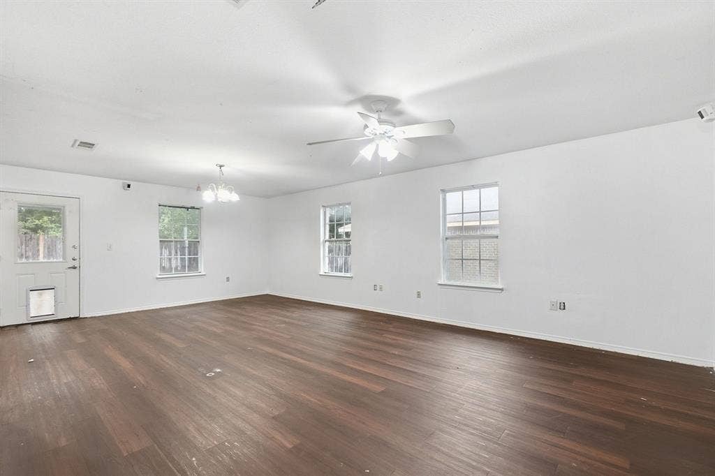 15639 Danson Drive, Dallas, TX 75253 15639 Danson Drive, Dallas, TX 75253