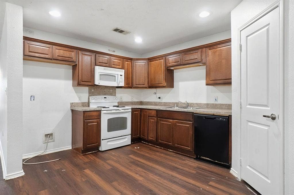 15639 Danson Drive, Dallas, TX 75253 15639 Danson Drive, Dallas, TX 75253