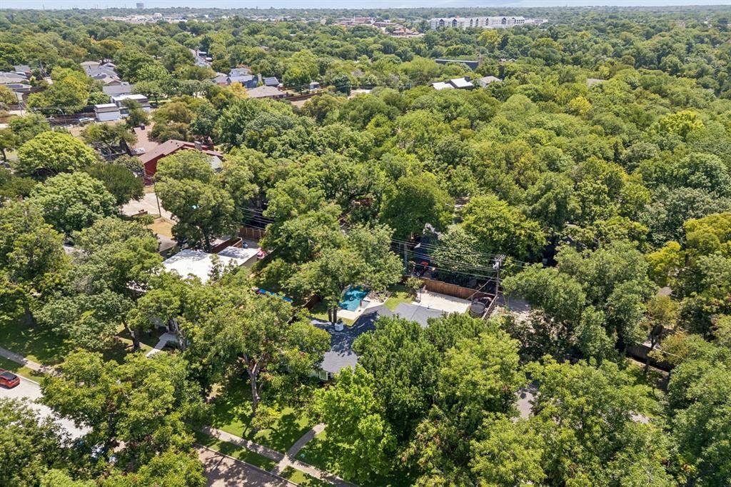 10428 Vinemont, Dallas, TX 75218 Additional content