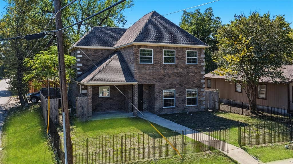 301 Mineral Wells, Terrell, TX 75160 301 Mineral Wells, Terrell, TX 75160