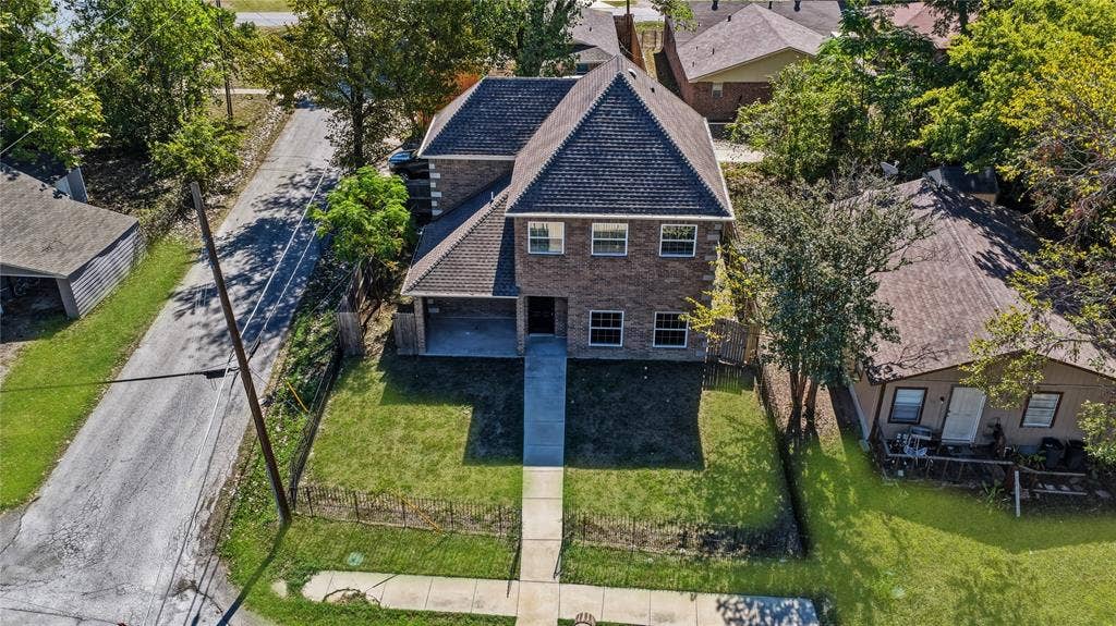 301 Mineral Wells, Terrell, TX 75160 301 Mineral Wells, Terrell, TX 75160