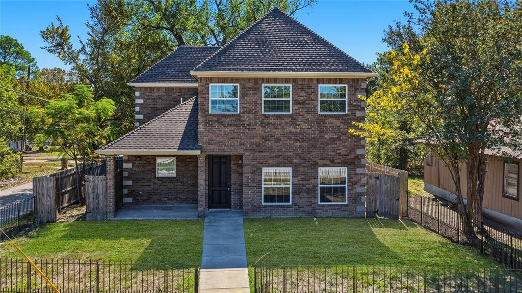 301 Mineral Wells, Terrell, TX 75160 301 Mineral Wells, Terrell, TX 75160