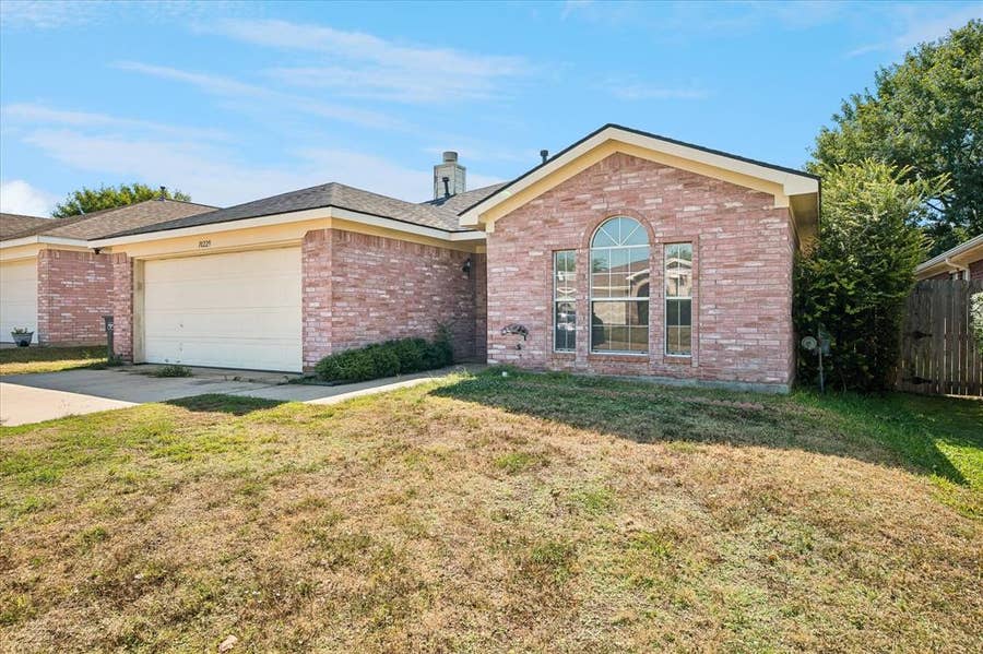 Property photo for 10229 Cypress Hills Drive, Fort Worth, TX