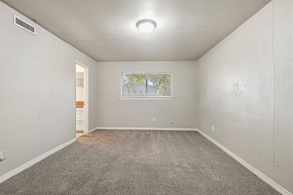 5321 Saddleback Road, Garland, TX 75043