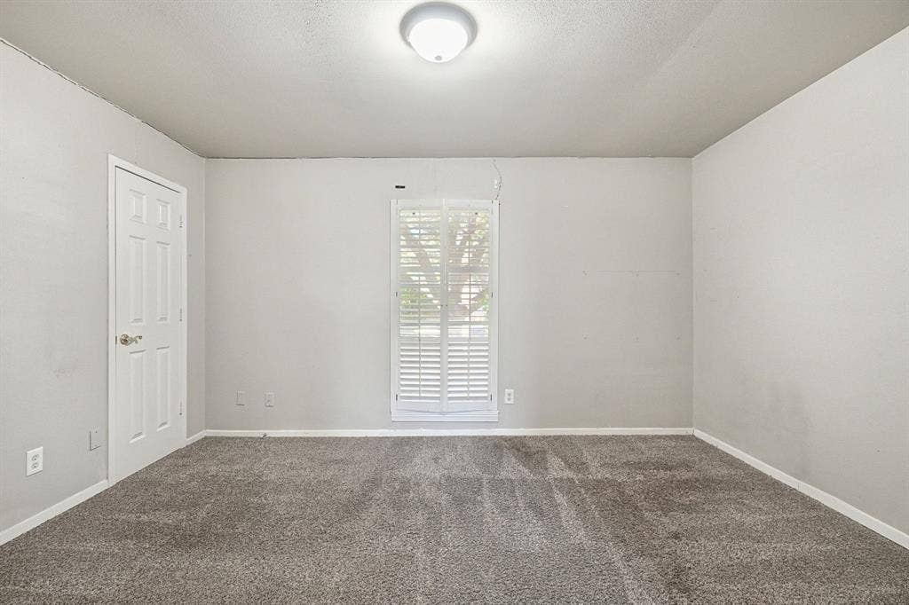 5321 Saddleback Road, Garland, TX 75043