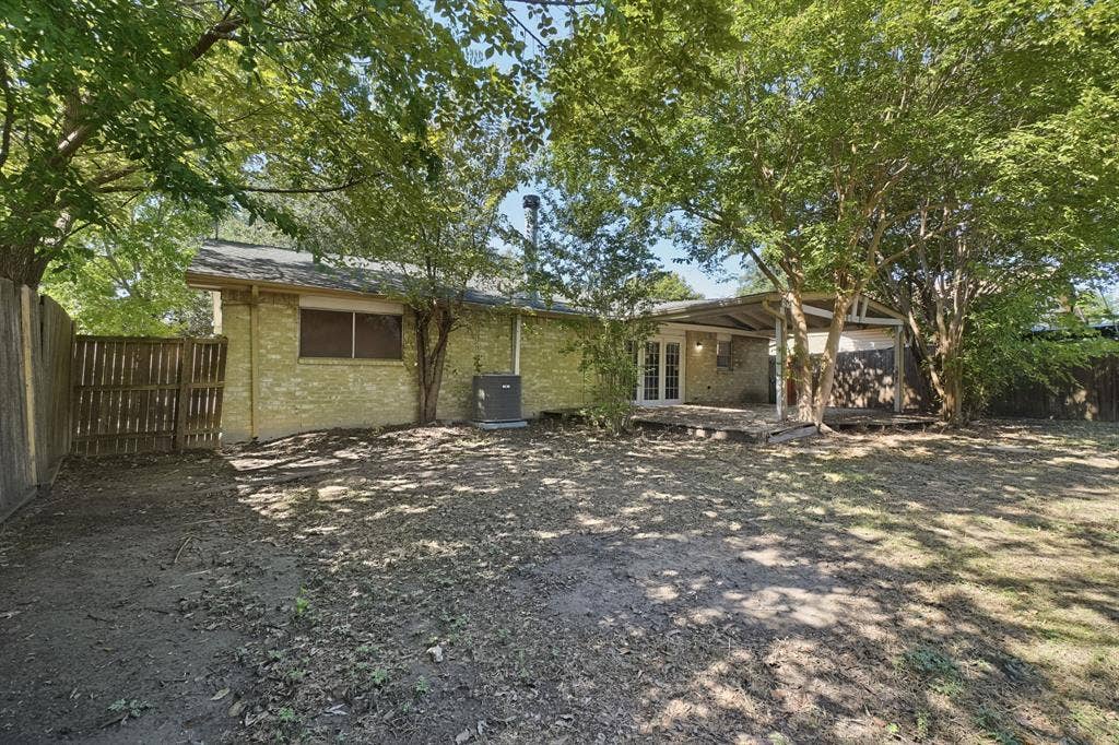 5321 Saddleback Road, Garland, TX 75043