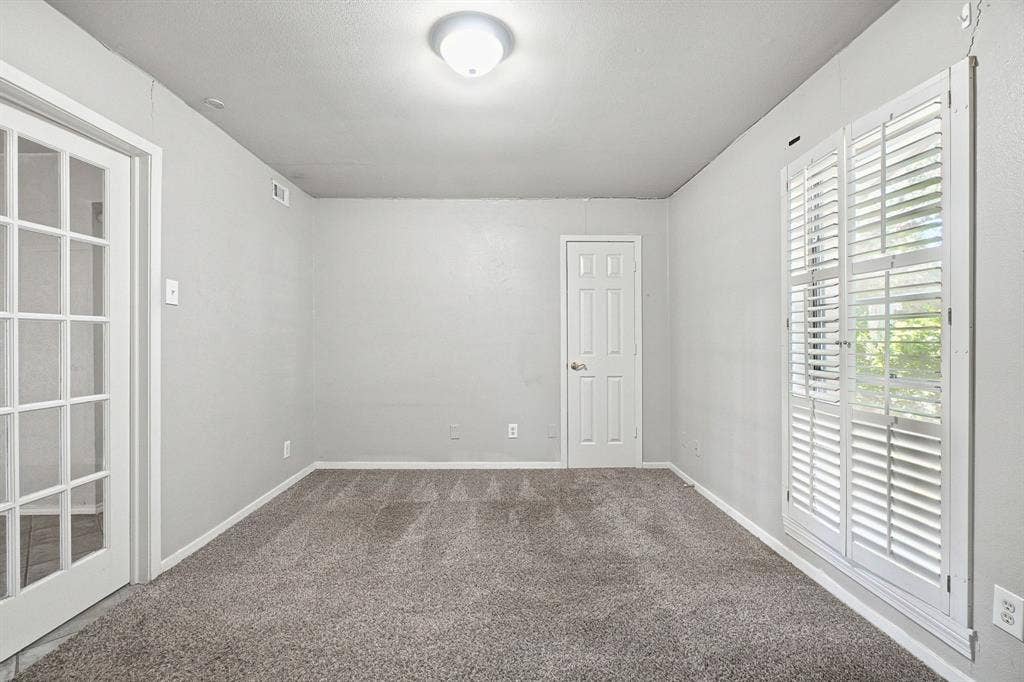 5321 Saddleback Road, Garland, TX 75043